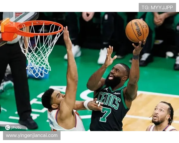 布朗砍下30分凯尔特人力克骑士收获重要胜利