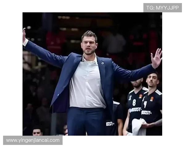 斯普利特的战术理念:快速决策与频繁移动成就独特风格